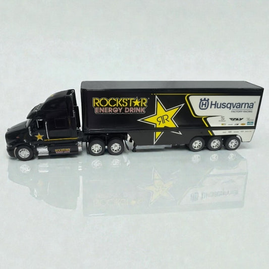 Peterbilt Husqvarna Factory Racing Escala 1:32 – Camión Motorsport de Colección