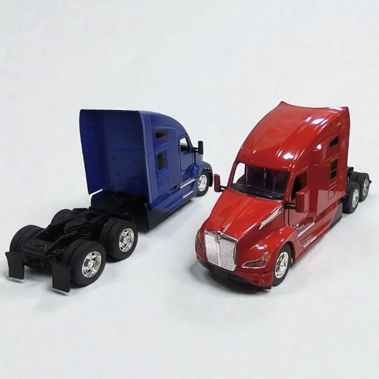Kenworth T680 Cabezal Rojo y Azul Escala 1:32 – Tractocamión Moderno de Colección