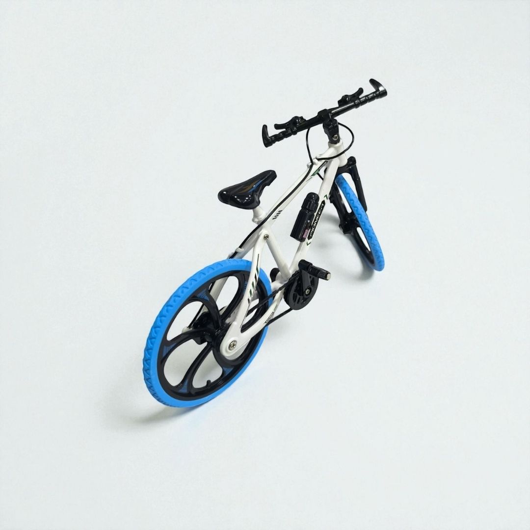 Bicicleta de Montaña Blanca con Llantas Azules – Modelo de Colección en Metal | Detalle Realista para Exhibición