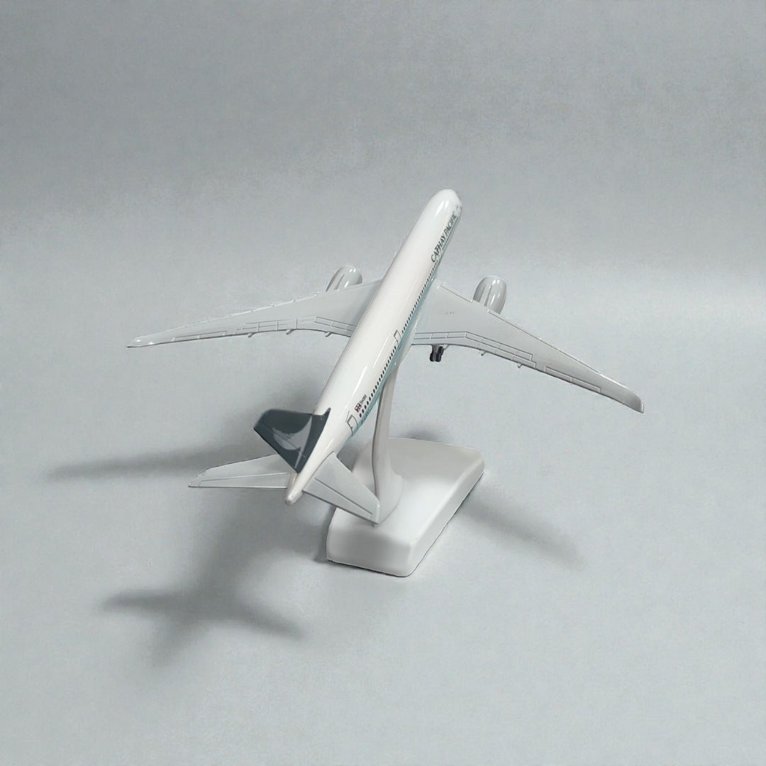 Avión Cathay Pacific 1:350 – Modelo de Colección | Elegancia y Precisión en Aviación Comercial