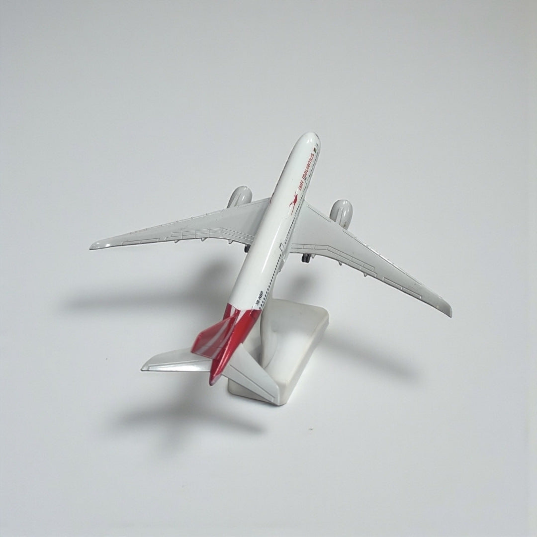 Avión Air Mauritius 1:350 – Modelo de Colección en Metal | Elegancia y Aviación Internacional