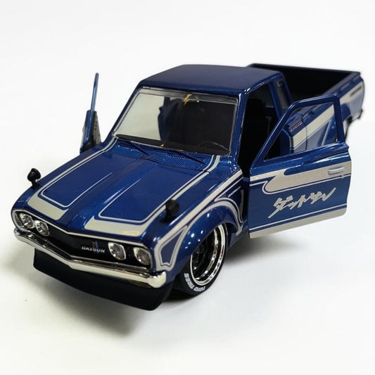 Datsun 620 Pick Up 1972 JDM Tuners 1:24 Jada | Camioneta a Escala de Colección