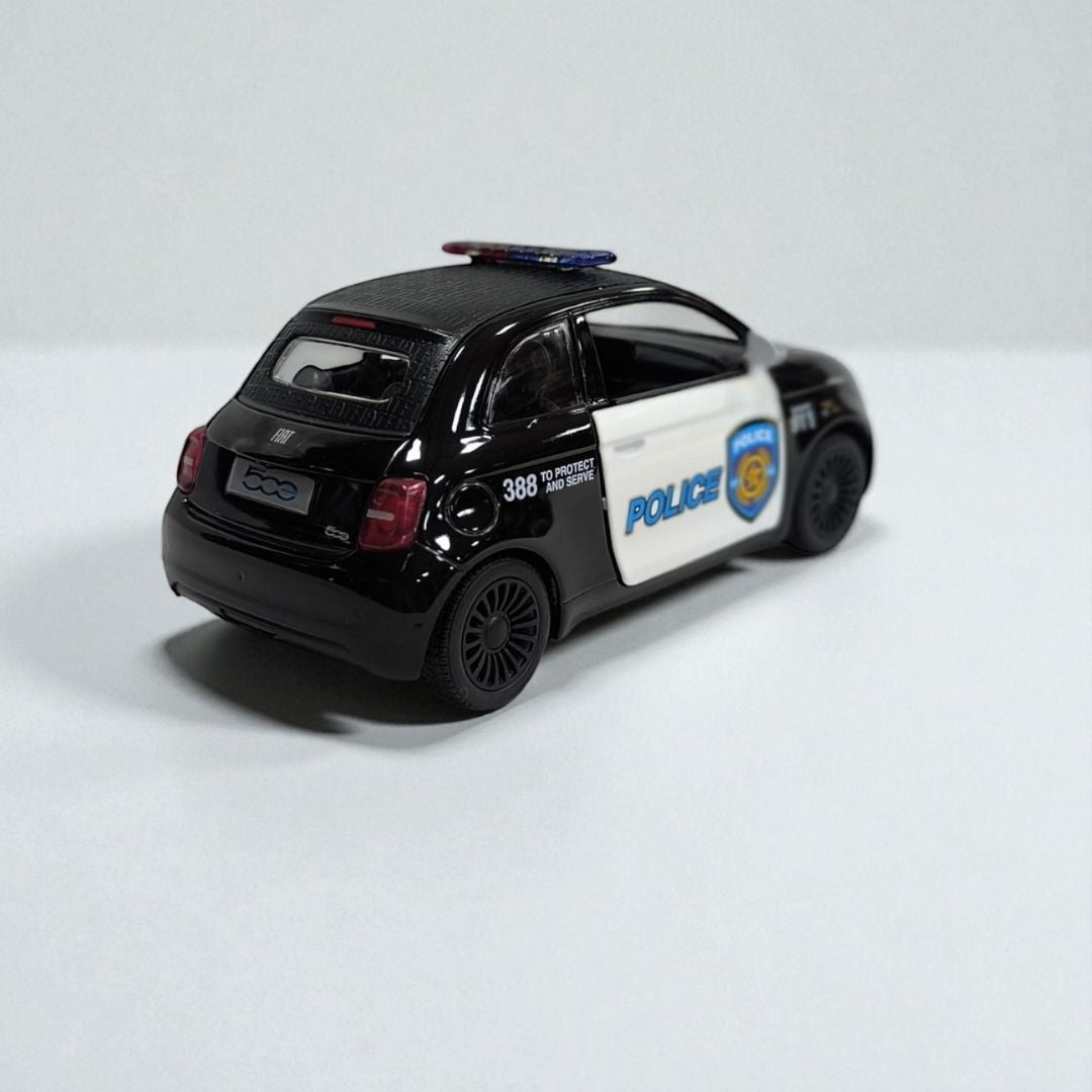 Fiat 500 Versión Policial 1:32 – Edición de Colección en Metal | Patrulla Compacta Icónica