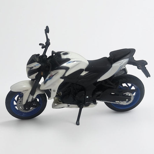 Suzuki GSX-S750 Maisto Escala 1:18 | Moto Naked Deportiva Modelo de Colección