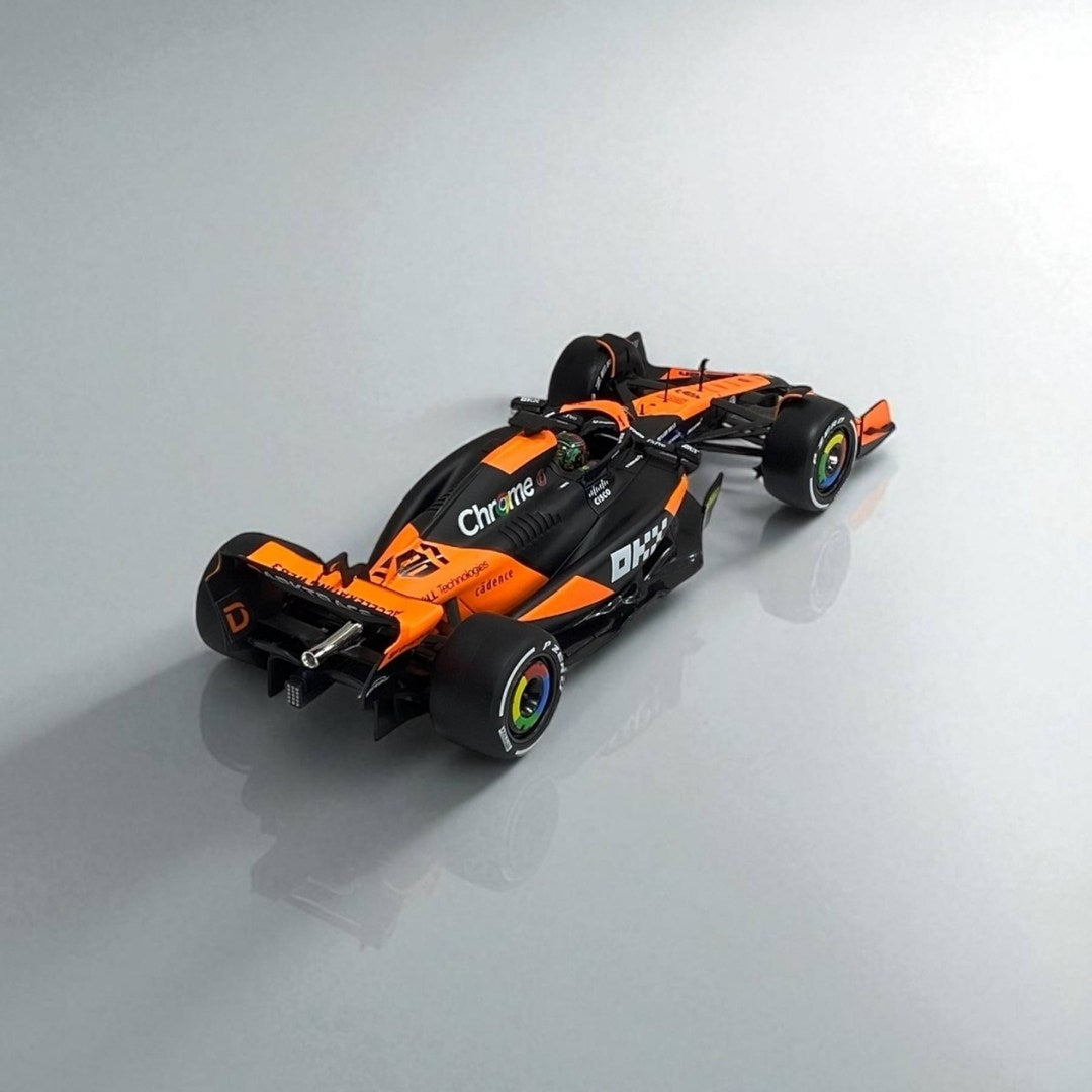 McLaren MCL38 #81 Oscar Piastri – Auto a Escala 1:24 de Colección