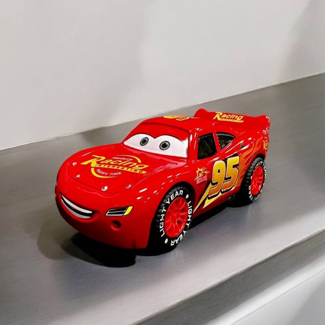 Rayo McQueen 1:32 - Modelo a Escala de Colección