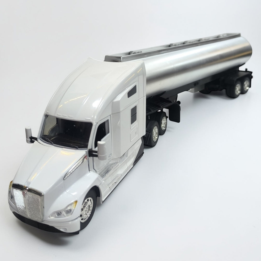 Kenworth T680 Tanque 1:32 – Camión Cisterna de Colección