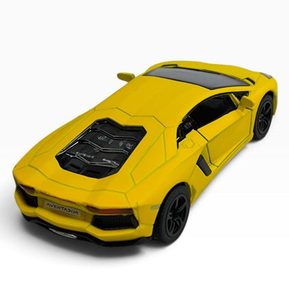 Lamborghini Aventador 1:32 Amarillo Mate