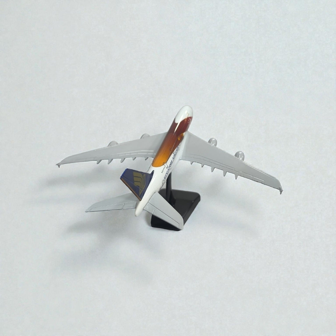 Avión Singapore Airlines 1:350 – Modelo de Colección | Elegancia y Prestigio de la Aviación Mundial