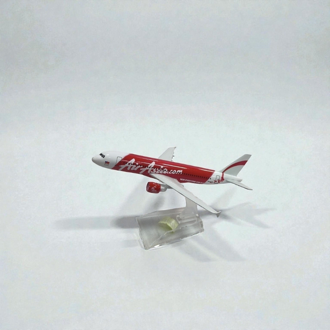 Avión AirAsia 1:400 – Modelo de Colección | La Aerolínea Low Cost Más Icónica de Asia