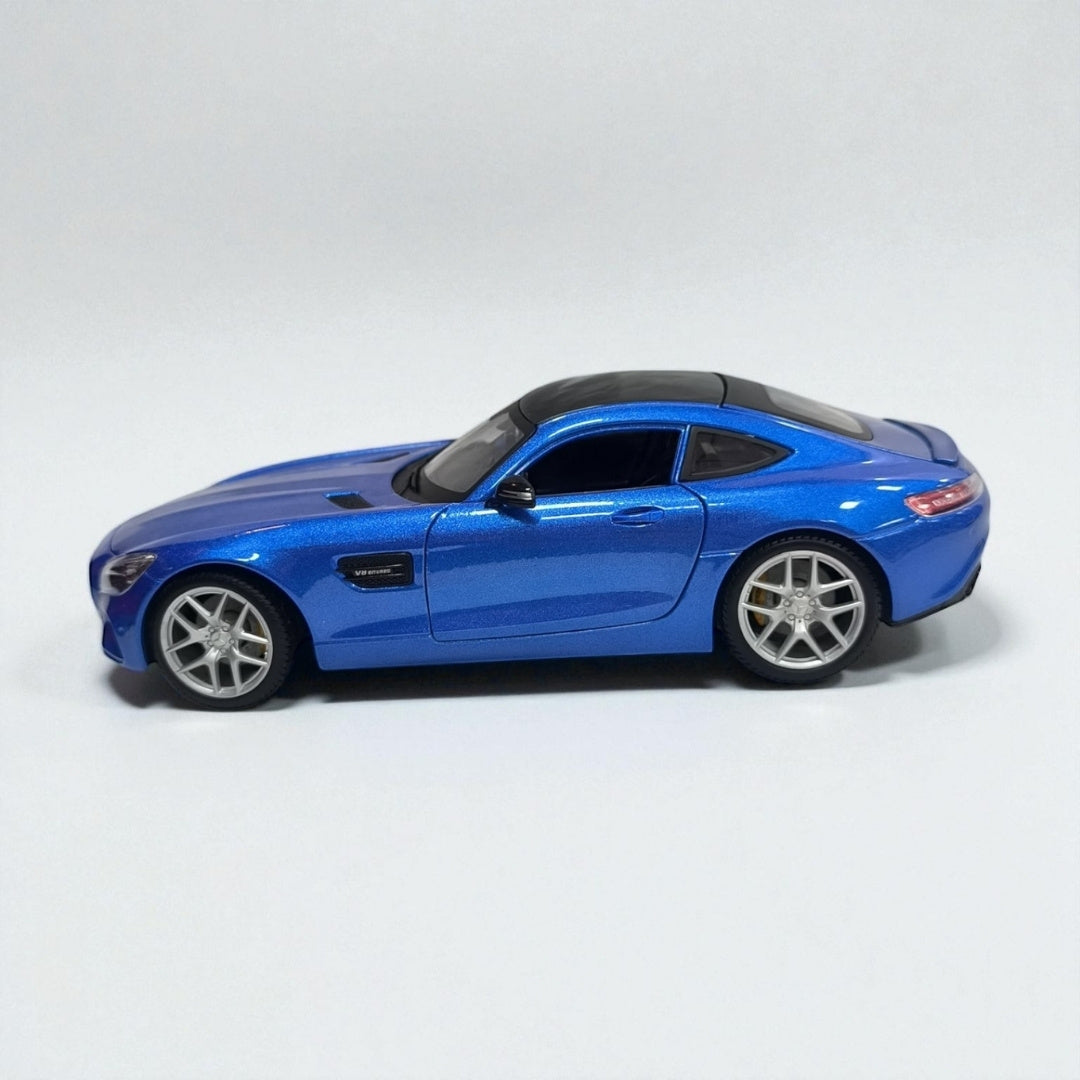 Mercedes AMG GT 1:18 Azul – Potencia, Lujo y Presencia Deportiva