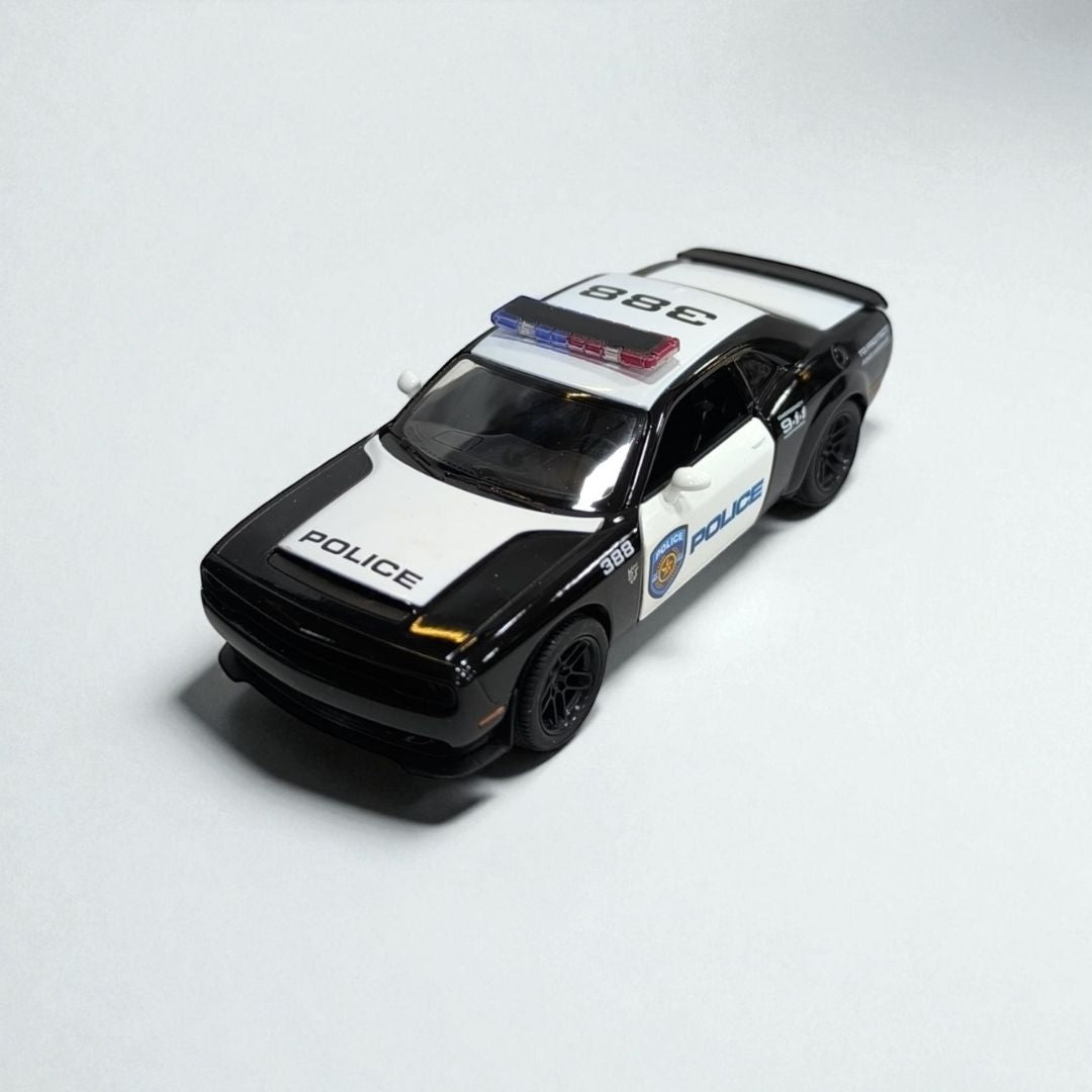 Dodge Challenger 2023 Policial 1:32 – Edición de Colección en Metal | Patrulla Deportiva de Alto Impacto