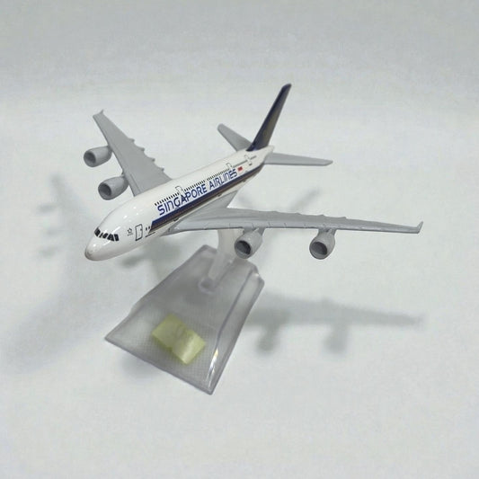 Avión Singapore Airlines 1:400 – Modelo Coleccionable de Alto Detalle