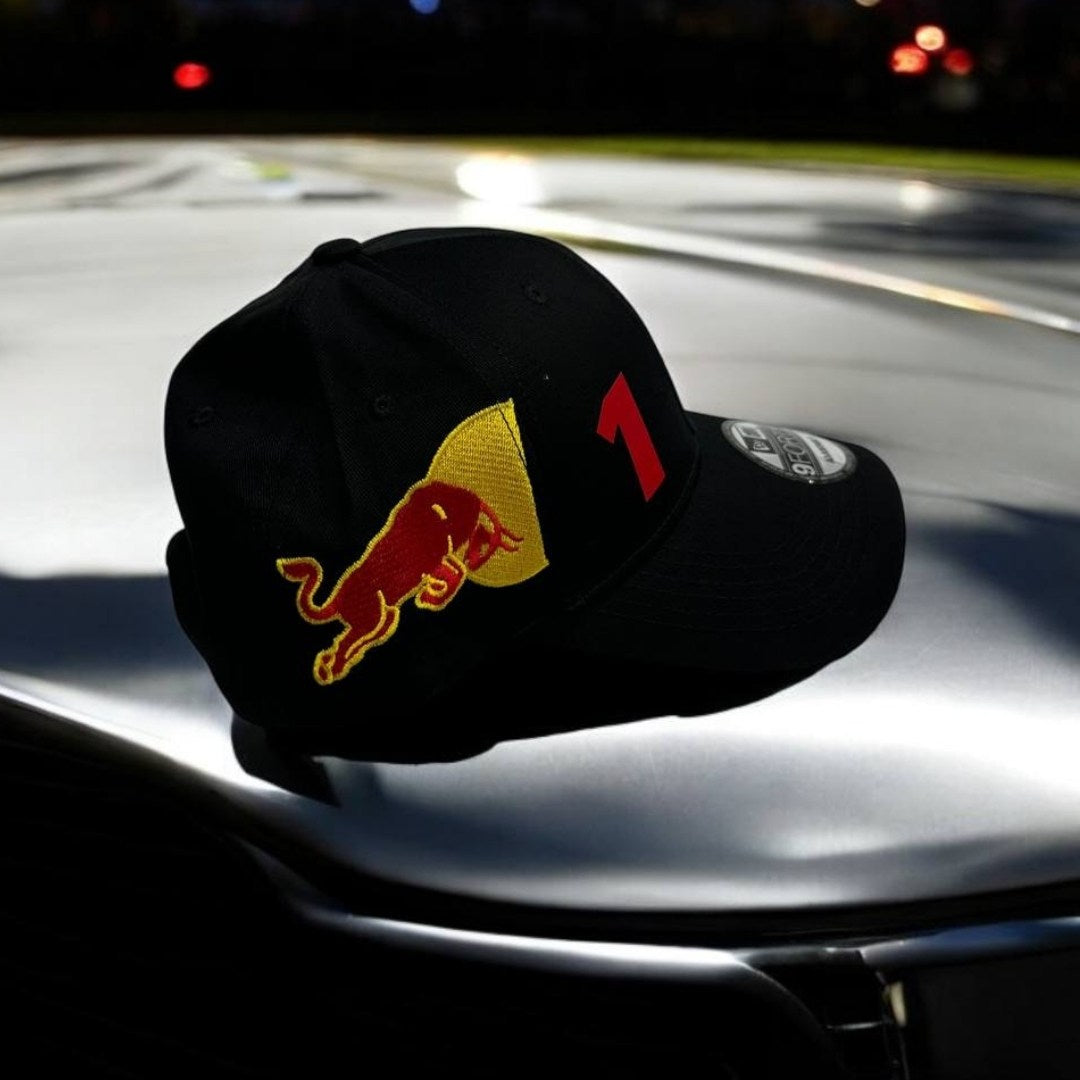 Gorra Red Bull – Energía y Estilo en Cada Aventura