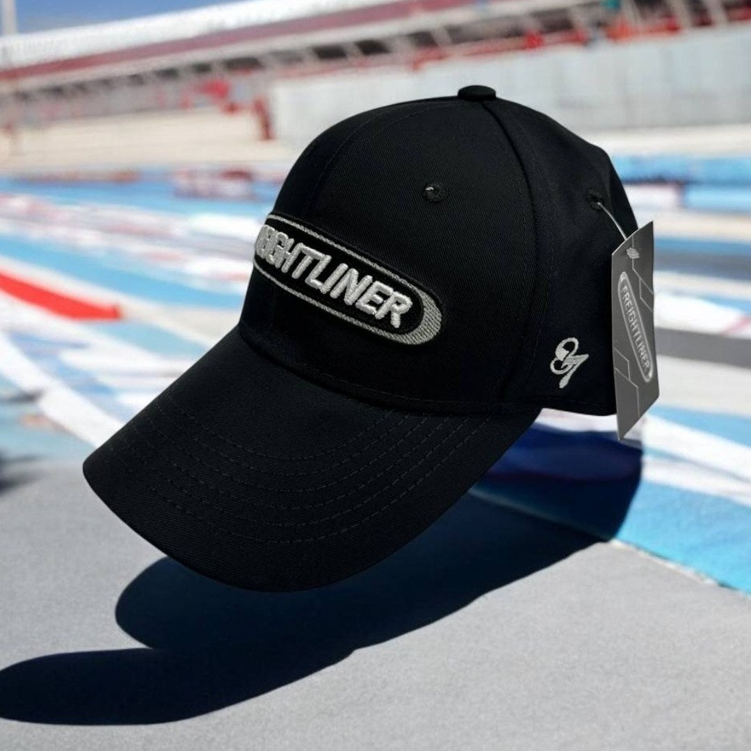 Gorra Freightliner – Potencia y Estilo en Cada Aventura