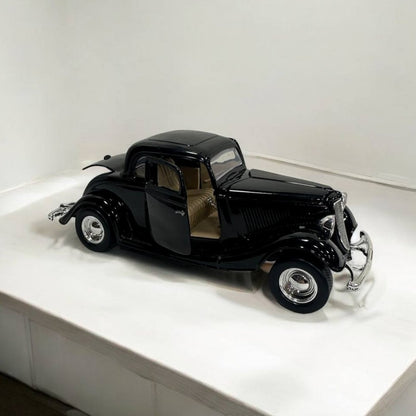 Ford Coupe 1934 1:24 – Modelo a Escala – Diseño Clásico y Detalles Retro