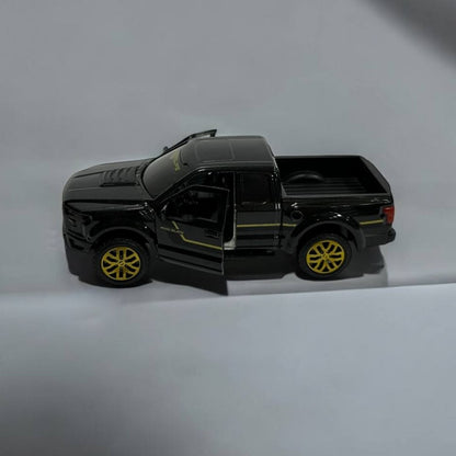 Ford F-150 Raptor 2017 a Escala 1:32 – La Fuerza en Cada Aventura