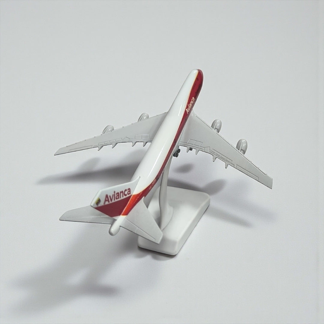 Avión Avianca 1:350 – Modelo de Colección | Icono de la Aviación Latinoamericana