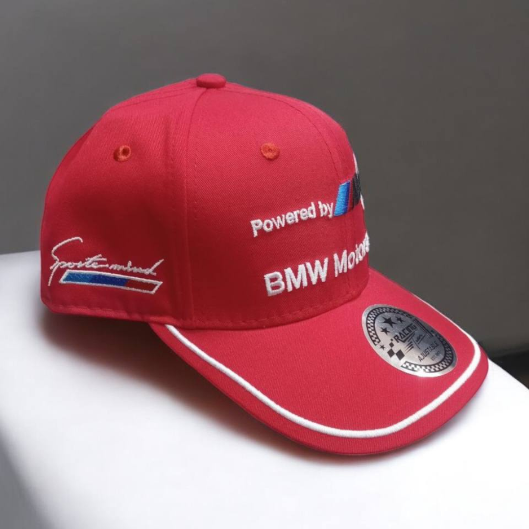 Gorra BMW Roja – Estilo Deportivo y Elegancia Alemana
