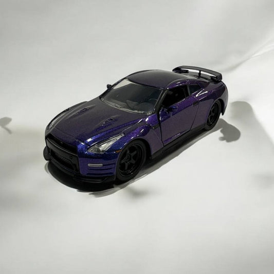 Nissan GT-R R35 2009 a Escala 1:32 – Potencia y Precisión en Cada Curva