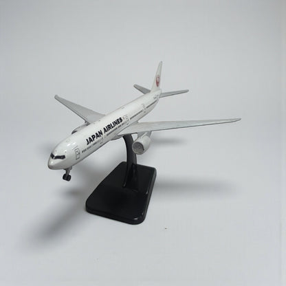 Avión Japan Airlines 1:350 – Modelo de Colección | Aviación Comercial Icónica