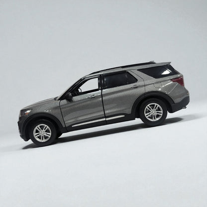 Ford Explorer 1:24 – SUV Icónica en Edición Coleccionable