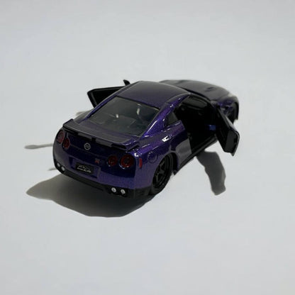 Nissan GT-R R35 2009 a Escala 1:32 – Potencia y Precisión en Cada Curva