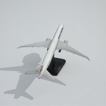 Avión Japan Airlines 1:350 – Modelo de Colección | Aviación Comercial Icónica