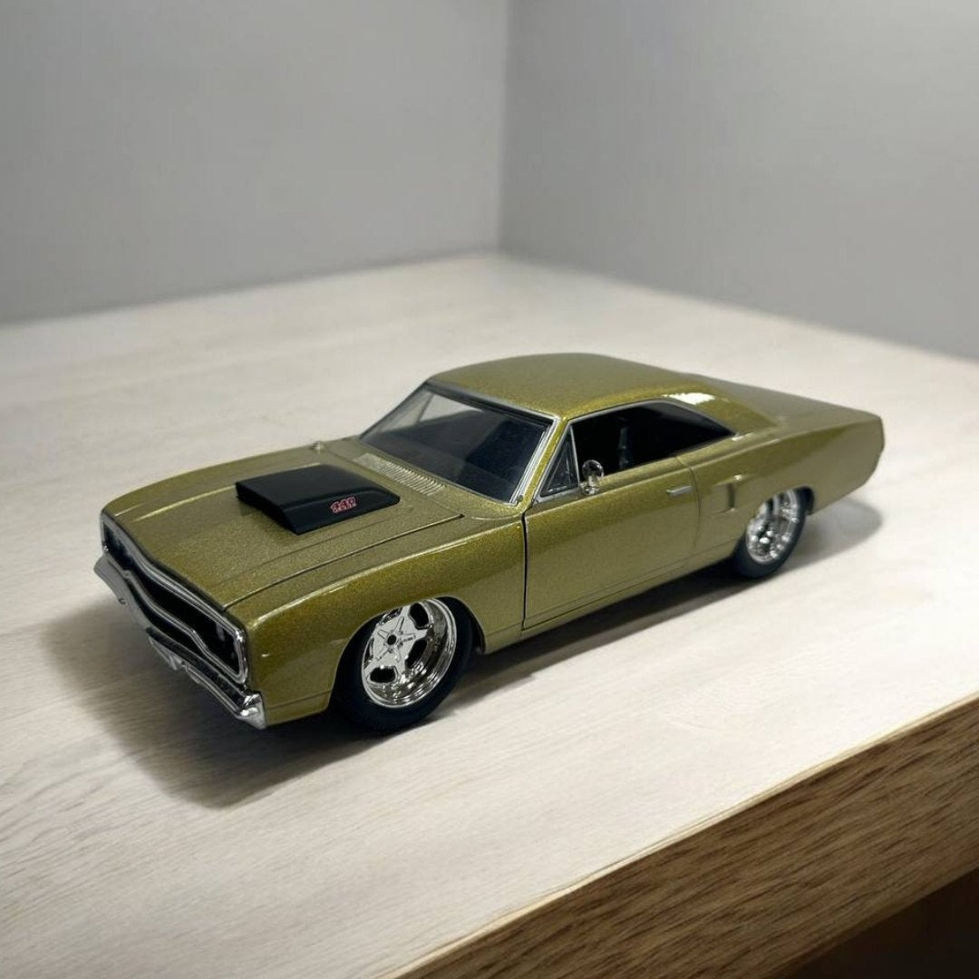 Plymouth Road Runner 1970 1:24 – Modelo a Escala – Potencia Clásica y Diseño Icono