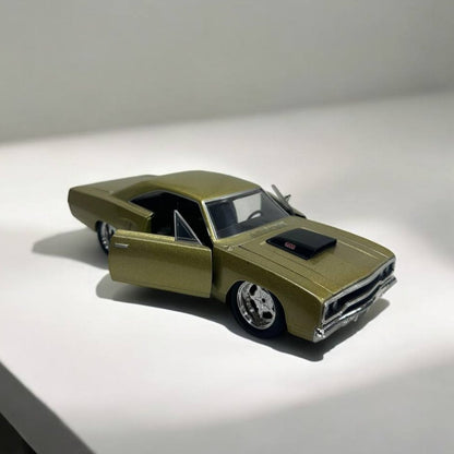 Plymouth Road Runner 1970 1:24 – Modelo a Escala – Potencia Clásica y Diseño Icono