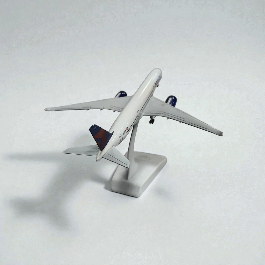 Avión Delta Airlines 1:350 – Modelo de Colección | Aviación Comercial Icónica