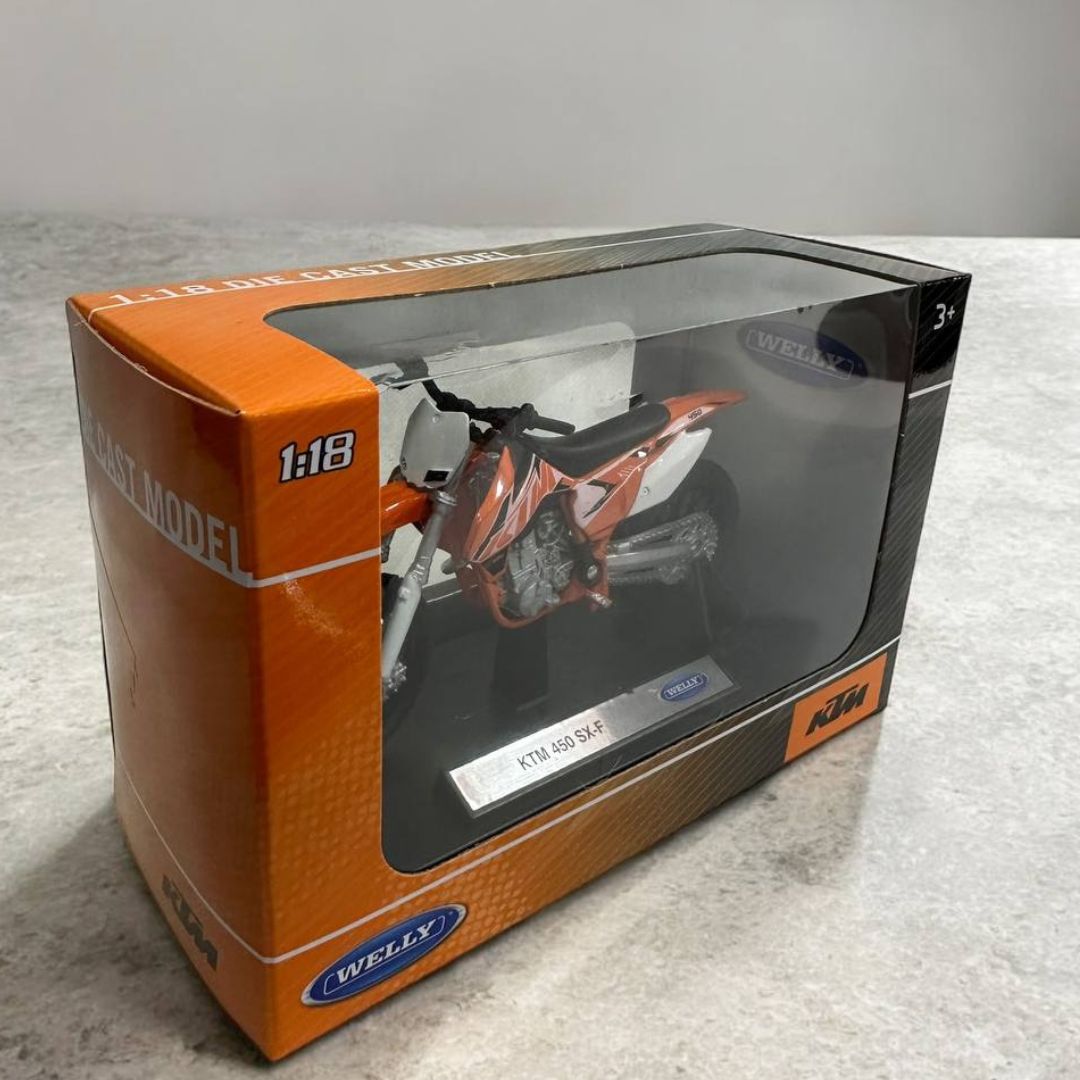 Modelo a Escala KTM 450 SX-F 1:18 - Réplica Detallada de una Leyenda del Motocross