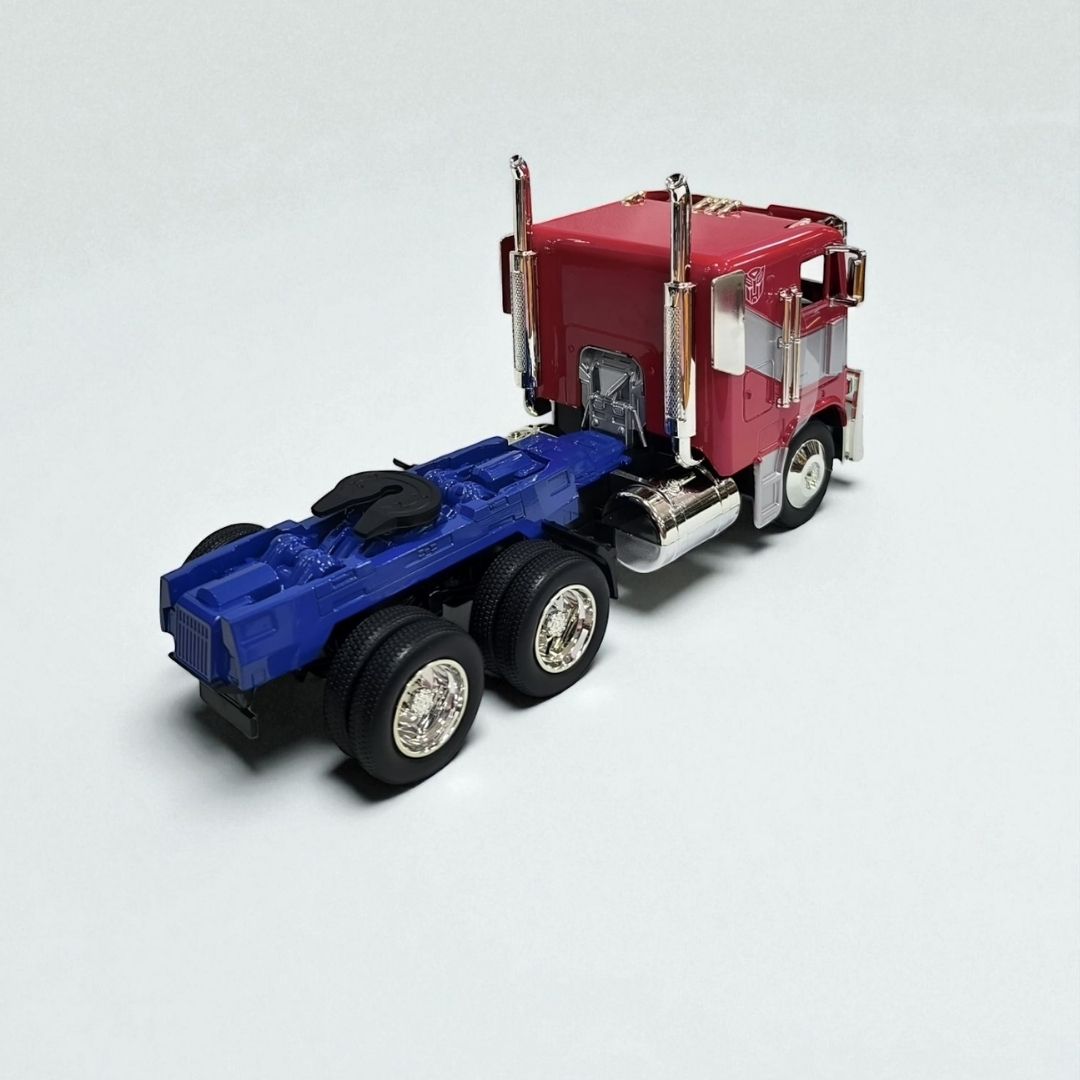 Optimus Prime – Edición de Colección en Metal | El Líder Supremo de Transformers