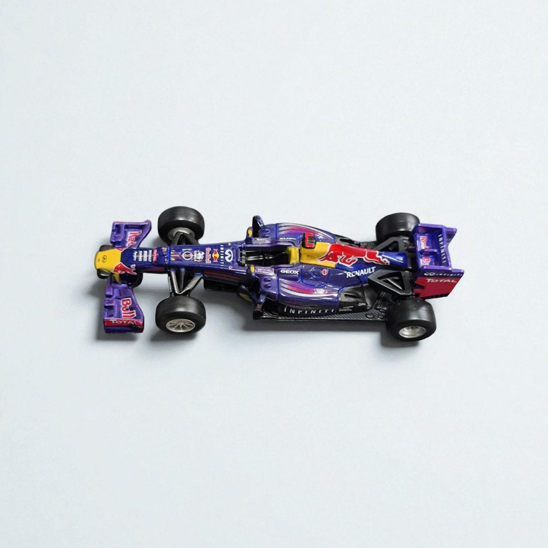Colección Red Bull Racing X6 Monoplazas 1:43 – La Historia de la Velocidad y la Gloria en la F1