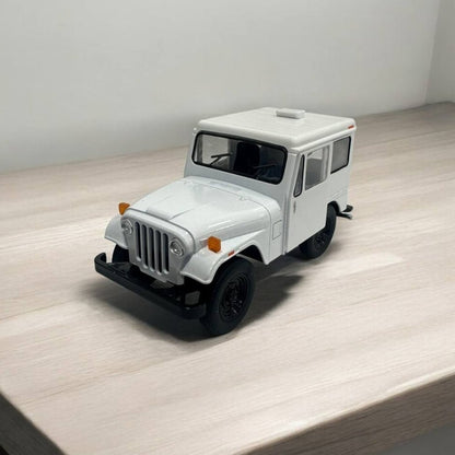 Jeep Clásico 1:32 – Modelo a Escala – Diseño Robusto y Detalles Clásicos