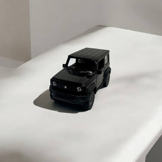 Suzuki Jimny 1:32 – Modelo a Escala – Diseño Compacto y Detalles Atractivos