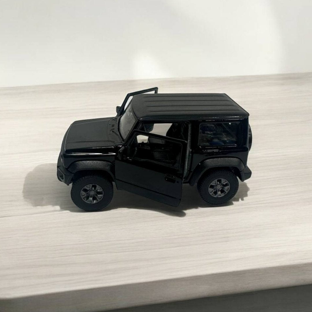 Suzuki Jimny 1:32 – Modelo a Escala – Diseño Compacto y Detalles Atractivos