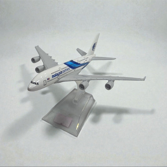 Malaysia Airlines 1:400 – Avión de Colección en Metal | Modelo Premium para Exhibición
