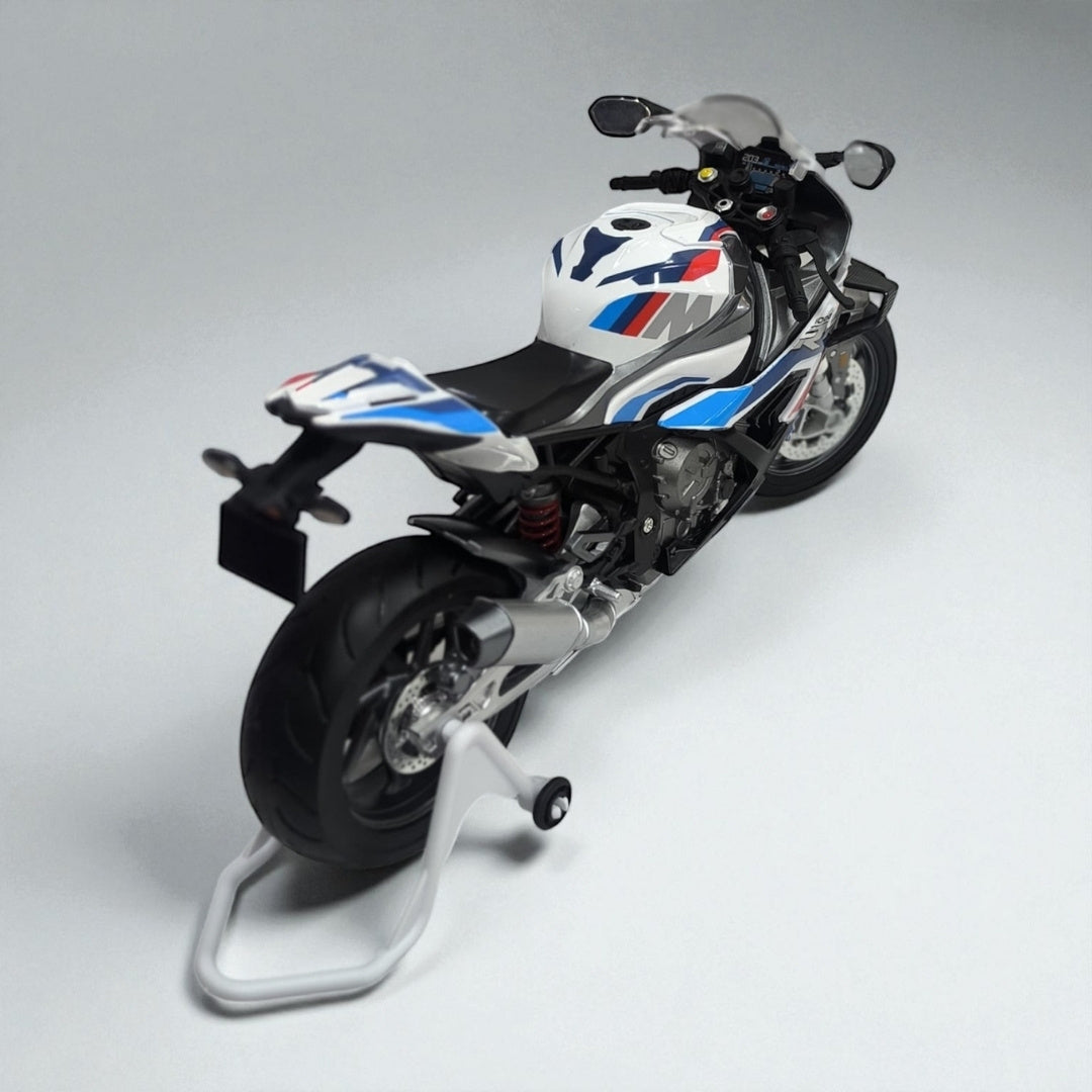 BMW S1000R 1:9 – Naked Deportiva de Alta Precisión