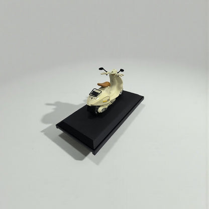 Moto Vespa 1:10 – Modelo a Escala Clásico Detallado para Coleccionistas