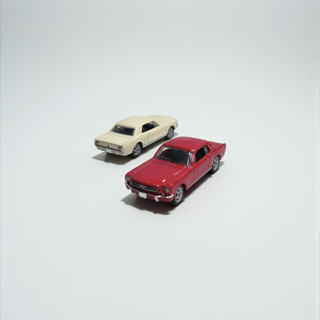 Ford Mustang 1964 1:64 – El Nacimiento de una Leyenda
