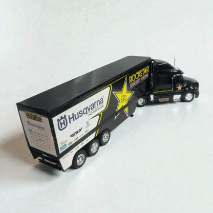 Peterbilt Husqvarna Factory Racing Escala 1:32 – Camión Motorsport de Colección