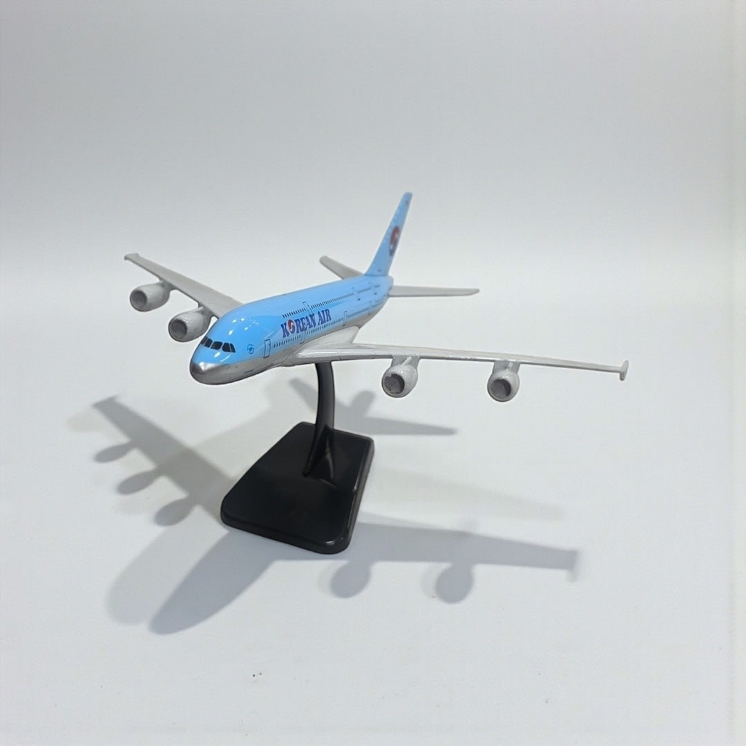 Avión Korean Air 1:350 – Modelo de Colección | Elegancia y Precisión en Aviación Comercial