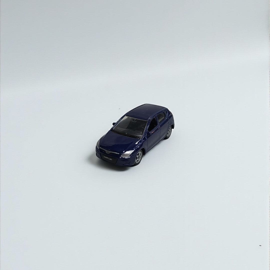 Hyundai i30 1:64 – Diseño Moderno en Miniatura