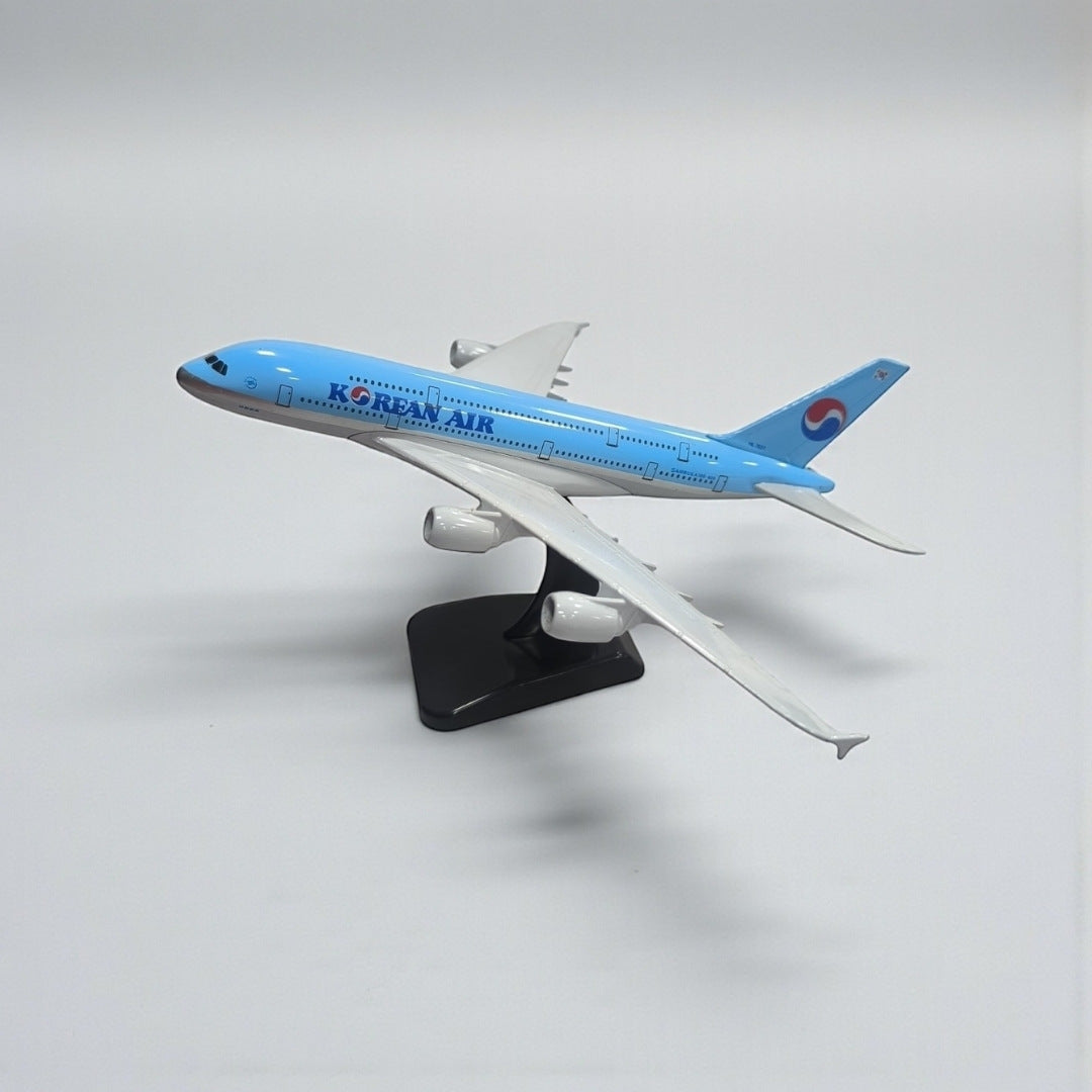 Avión Korean Air 1:350 – Modelo de Colección | Elegancia y Precisión en Aviación Comercial
