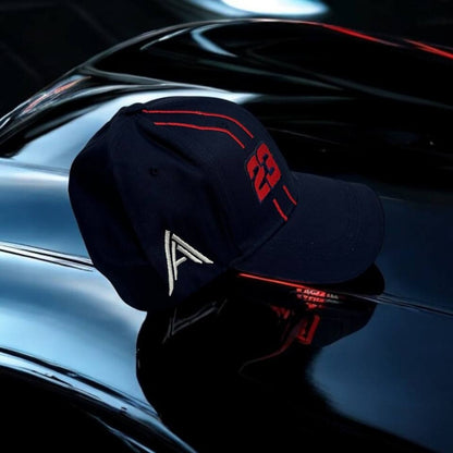 Gorra Red Bull Aston Martin – Poder y Prestigio en el Automovilismo