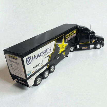 Peterbilt Husqvarna Factory Racing Escala 1:32 – Camión Motorsport de Colección