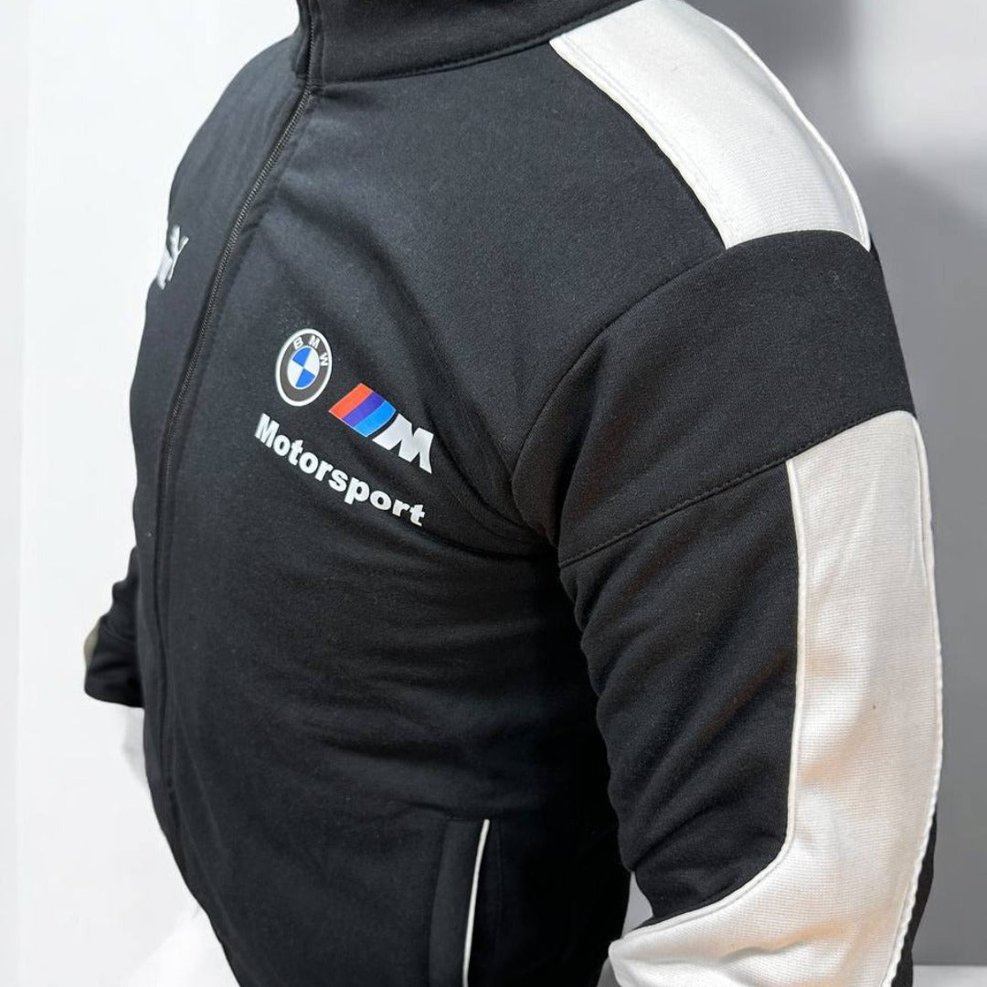 Chaqueta BMW Motorsport – Exclusividad y Estilo en Movimiento