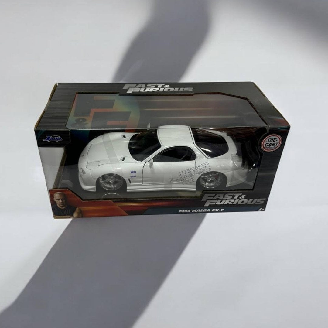 Mazda RX-7 1993 a Escala 1:24 – La Leyenda de Rápidos y Furiosos