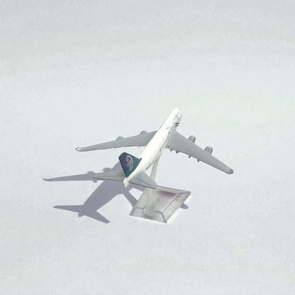 Avión Air New Zealand 1:400 – Modelo de Colección | Elegancia y Precisión en Escala